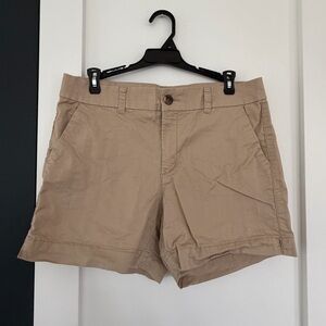 Old Navy Everyday Shorts in Khaki - Size 8